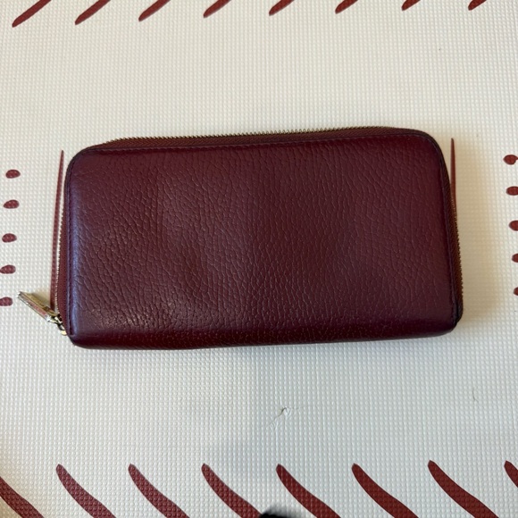 Cuyana Burgundy Leather Wallet with Gold Zipper - Picture 2 of 10